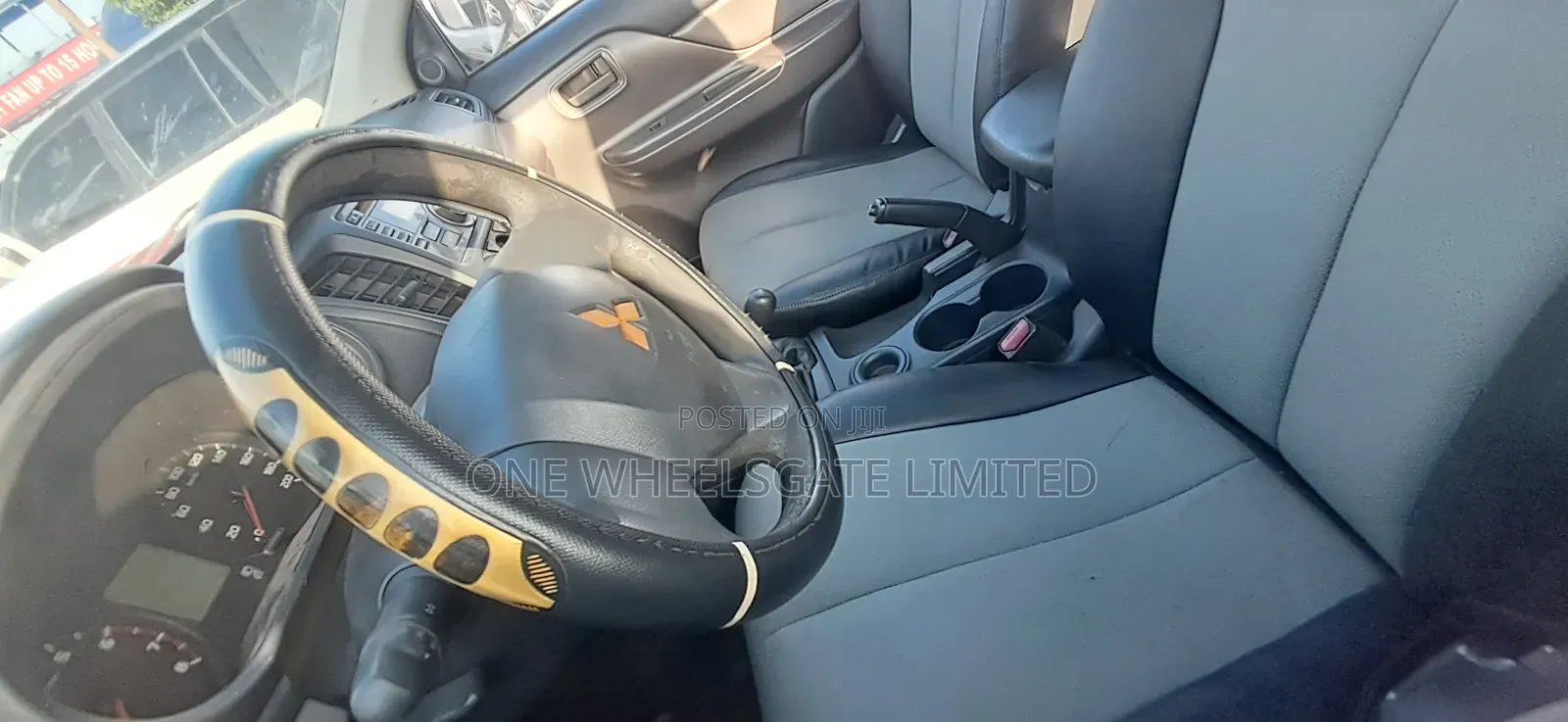 Mitsubishi L200 2016 Gray