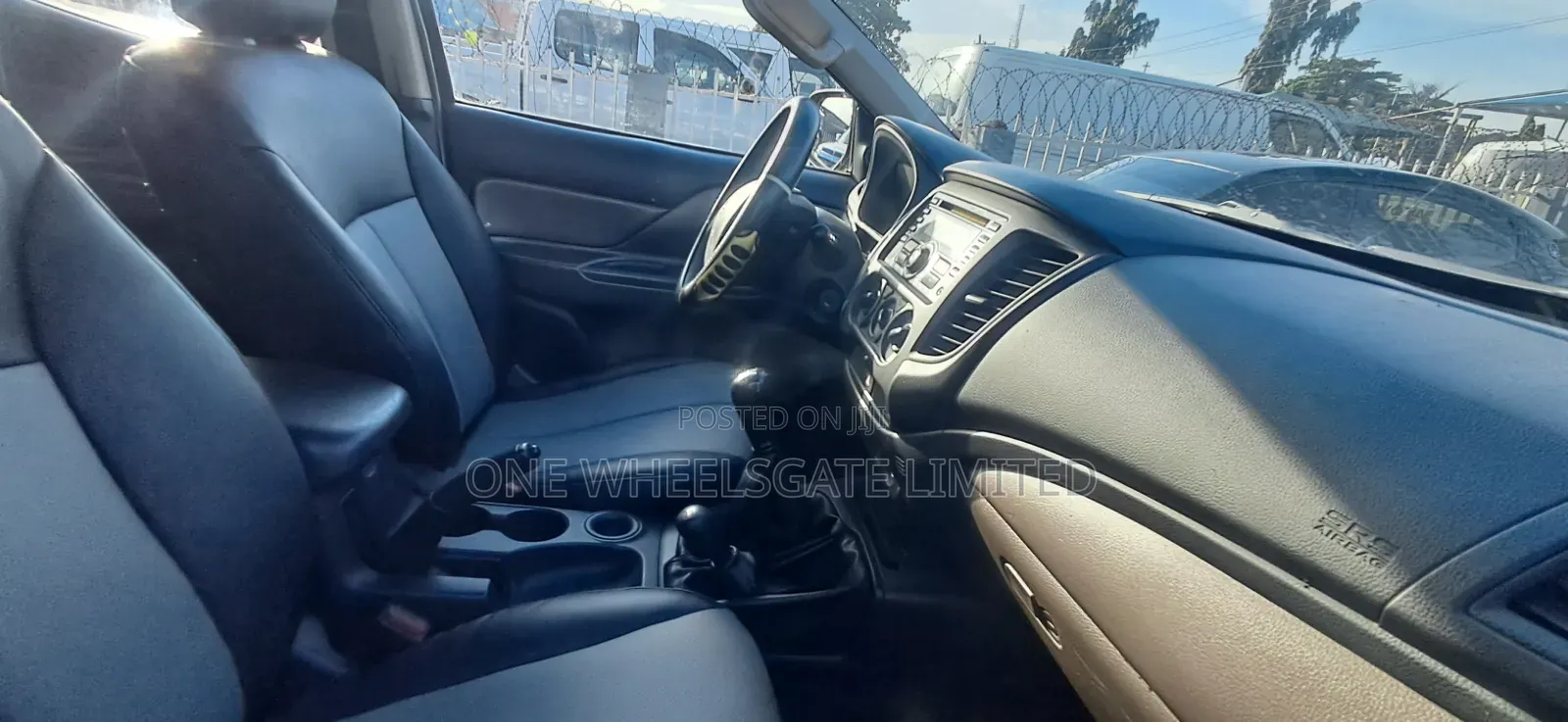 Mitsubishi L200 2016 Gray