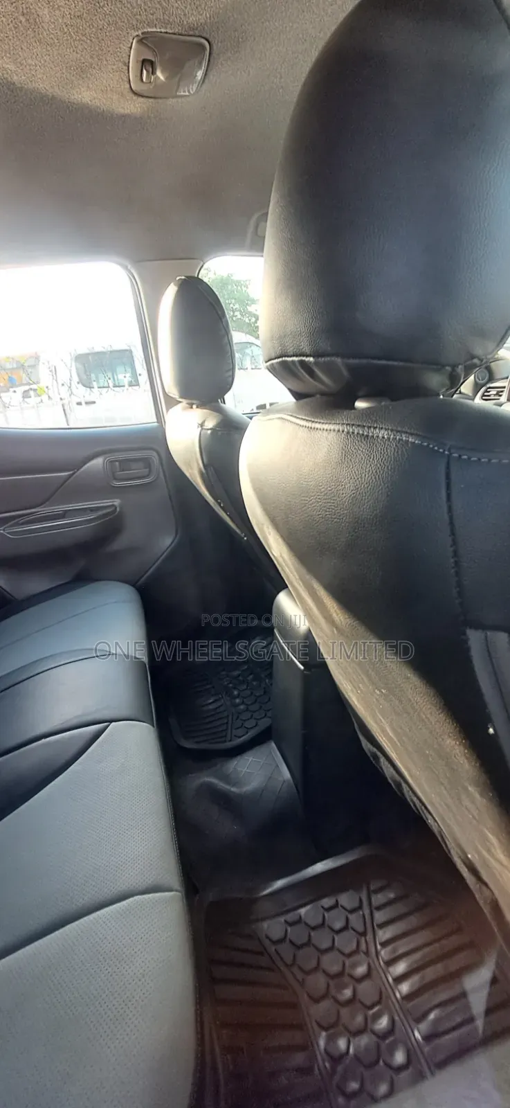 Mitsubishi L200 2016 Gray