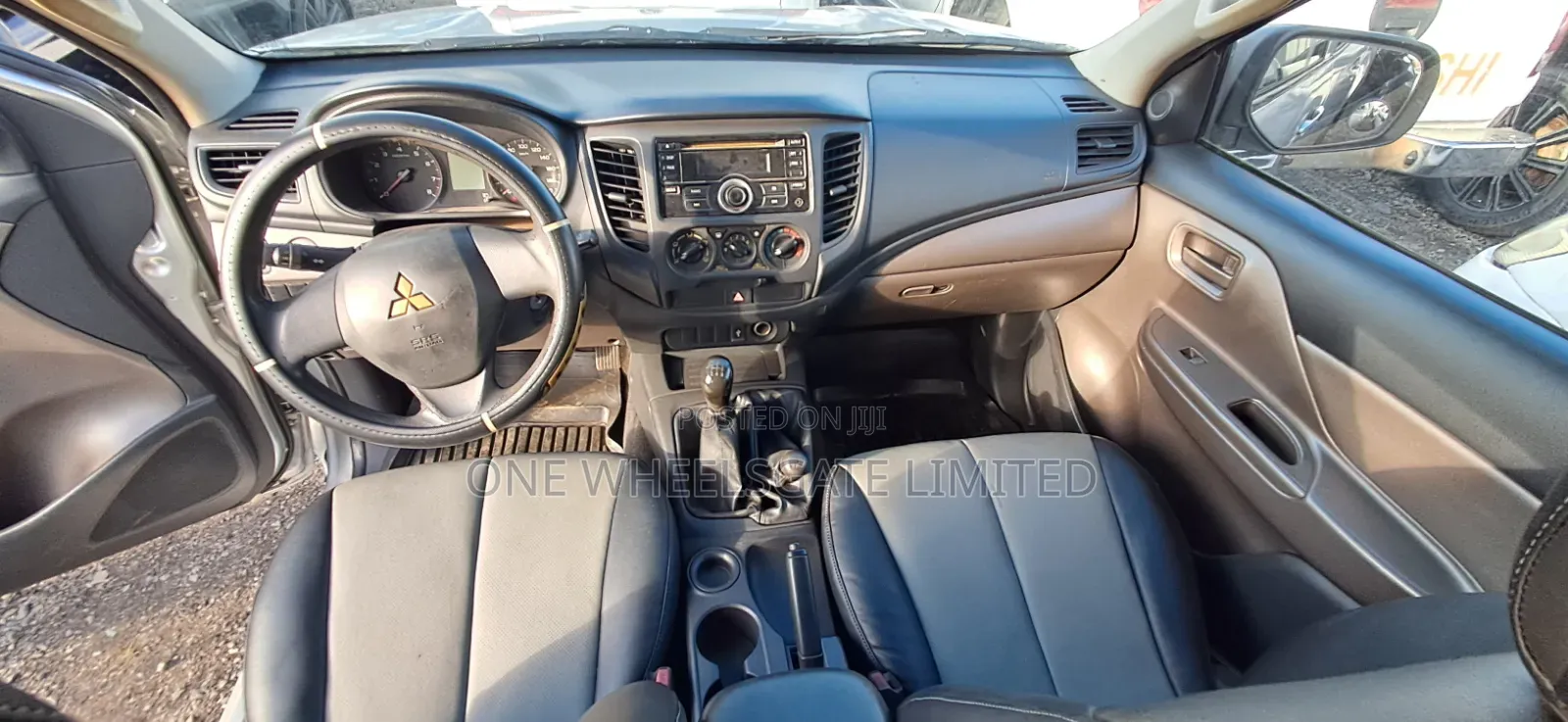 Mitsubishi L200 2016 Gray