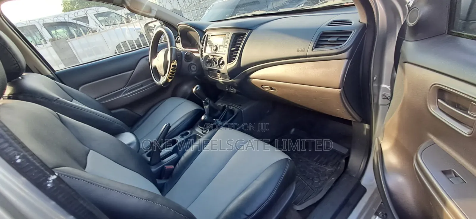 Mitsubishi L200 2016 Gray