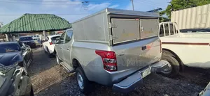 Mitsubishi L200 2016 Gray