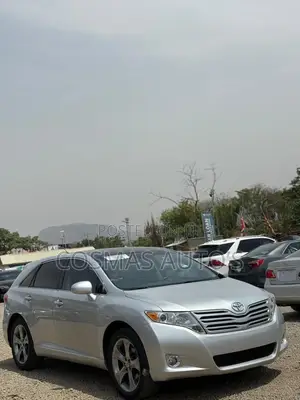 Toyota Venza 2010 Silver