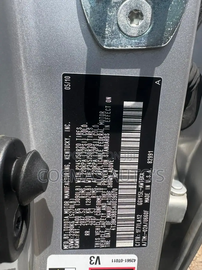 Toyota Venza 2010 Silver