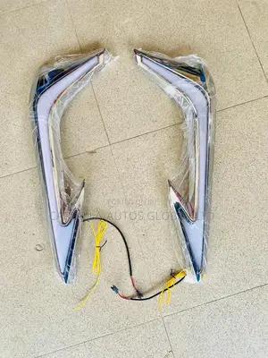Spoiler Light Prado 2021