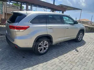 Toyota Highlander 2017 Brown
