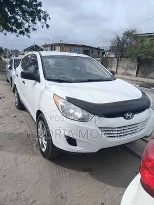 Hyundai Tucson 2012 White