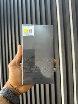 New Samsung Galaxy S22 5G 128 GB Black