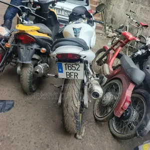 Suzuki SFV650 2010 White