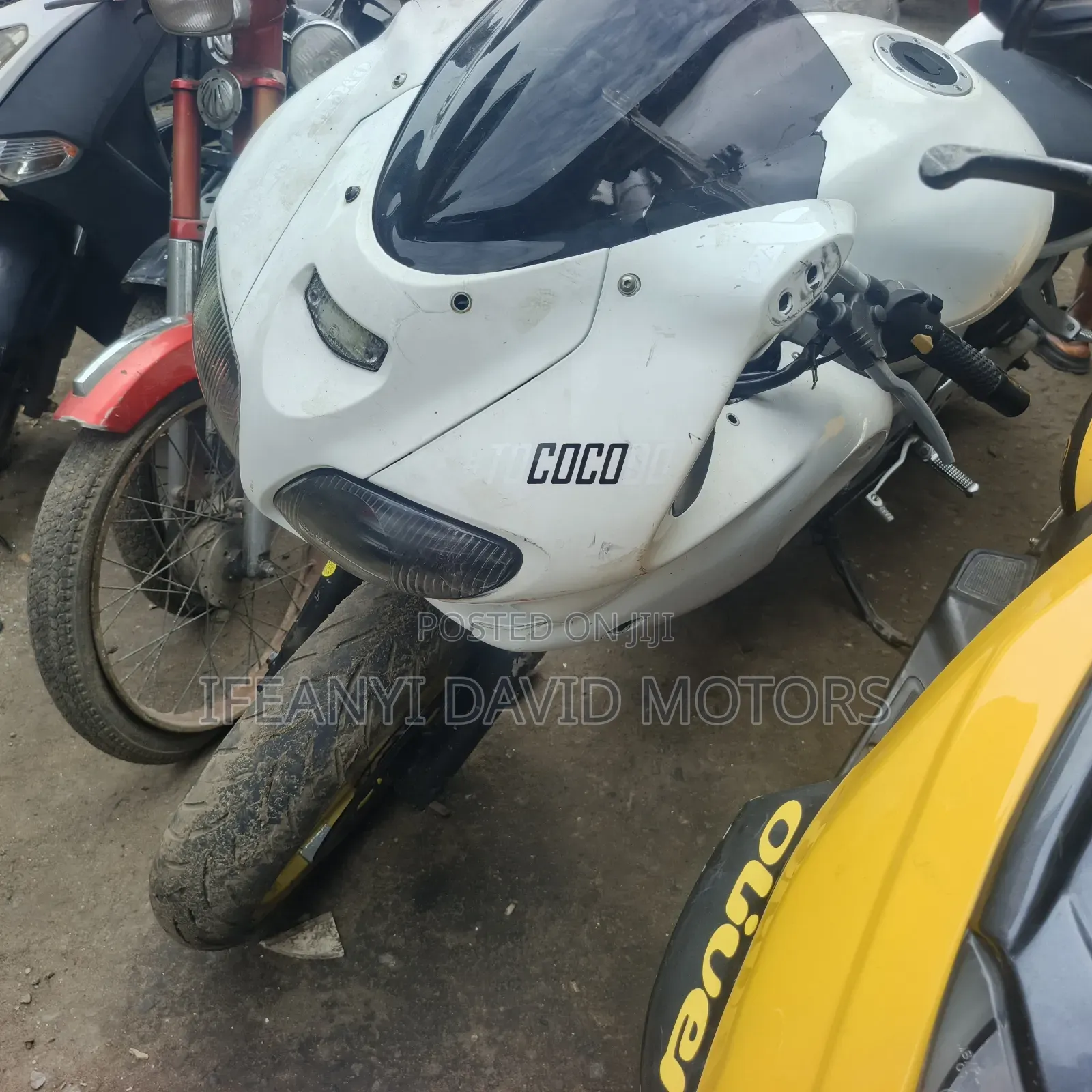 Suzuki SFV650 2010 White