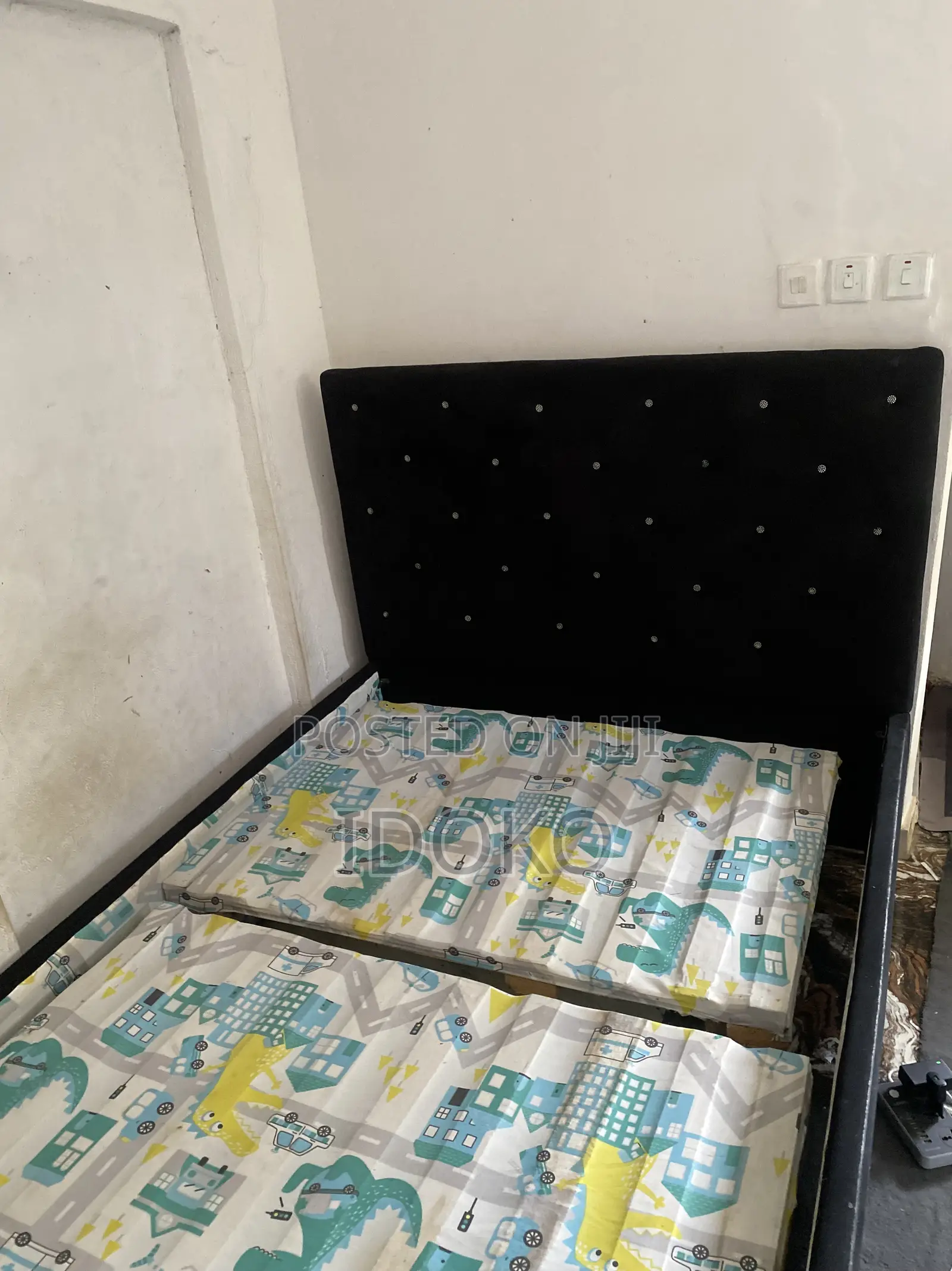 Bed Stand / Bed Frame