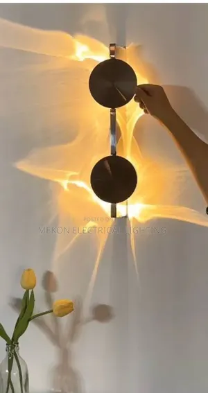 Ripple Wall Light