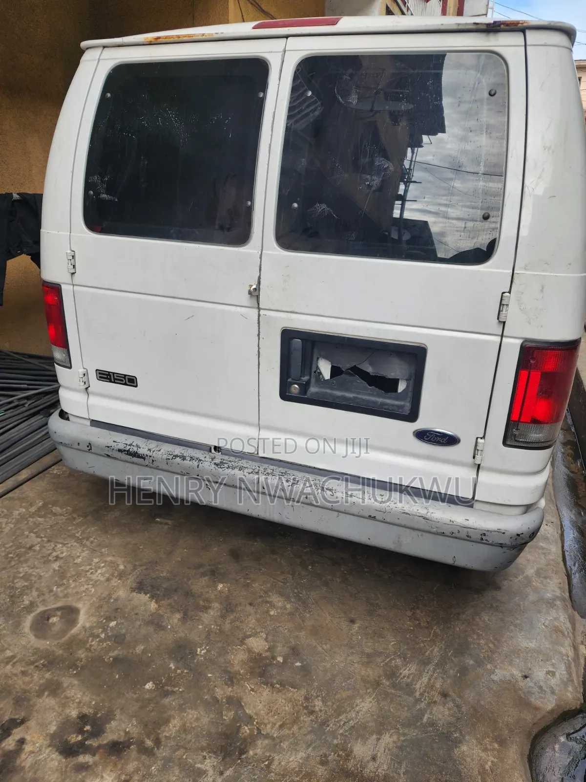 Ford E250 2006 White