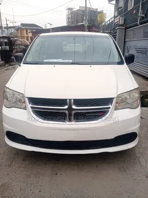 Dodge Caravan 2014 White
