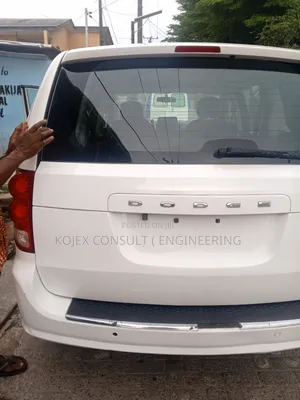 Dodge Caravan 2014 White