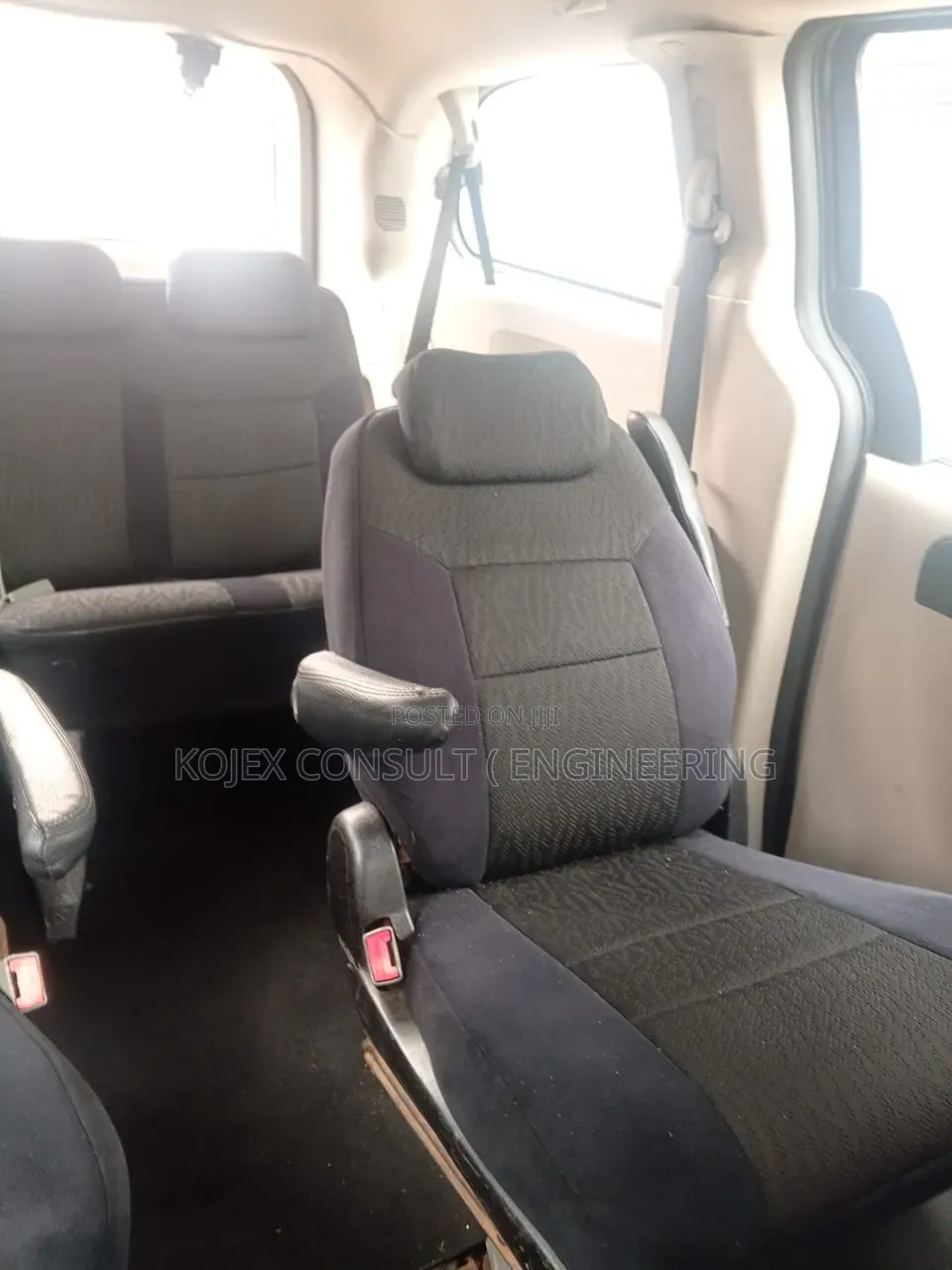 Dodge Caravan 2014 White