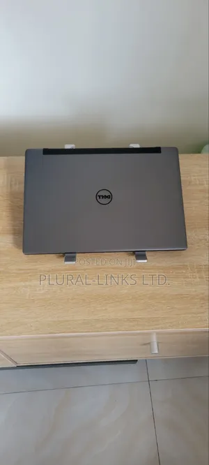Laptop Dell Latitude 13 7370 8GB Intel Core M SSD 256GB