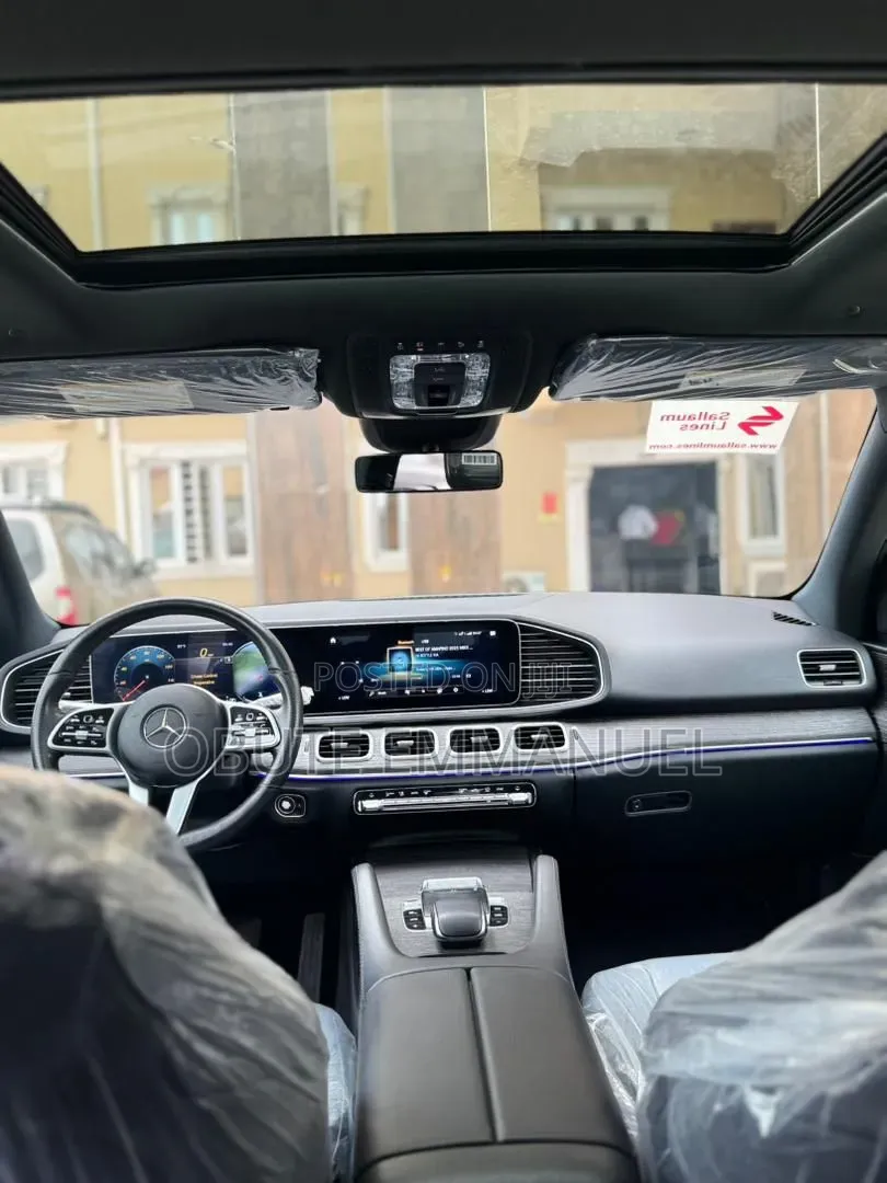 Luxury Car Rental Services