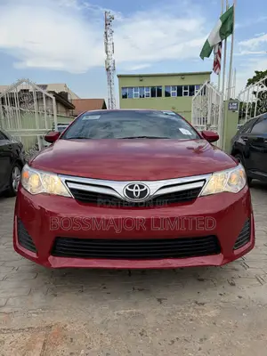 Toyota Camry LE 4dr Sedan (2.5L 4cyl 6A) 2013 Red