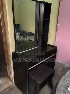 Dressing Mirror With Stool
