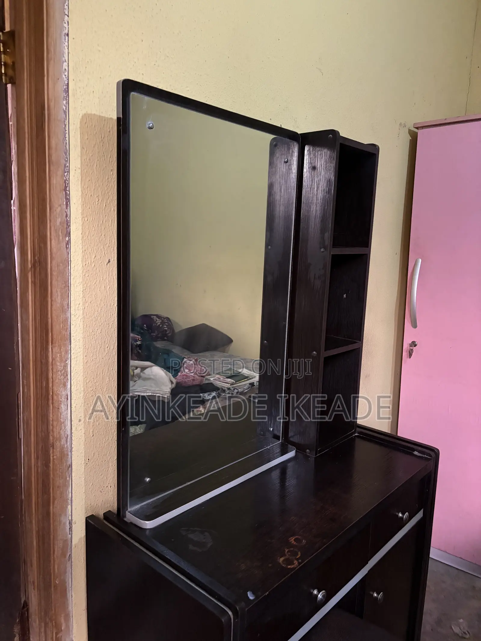Dressing Mirror With Stool
