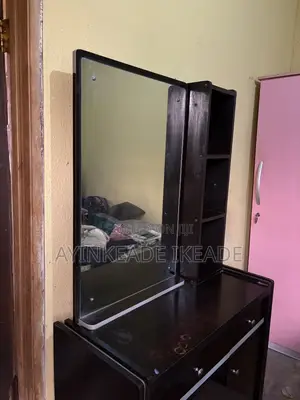 Dressing Mirror With Stool