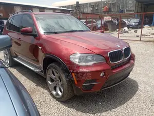 BMW X5 2011 Red