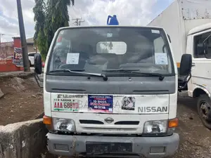 Nissan Cabstar 2008 White