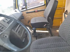 Mercedes-Benz T2 2008 Yellow