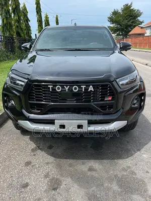 Toyota Hilux 2023 Black