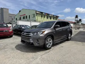 Toyota Highlander Limited V6 4x2 (3.5L 6cyl 6A) 2016 Gray