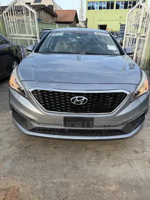 Hyundai Sonata Sport 4dr Sedan (2.4L 4cyl 6A) 2015 Silver