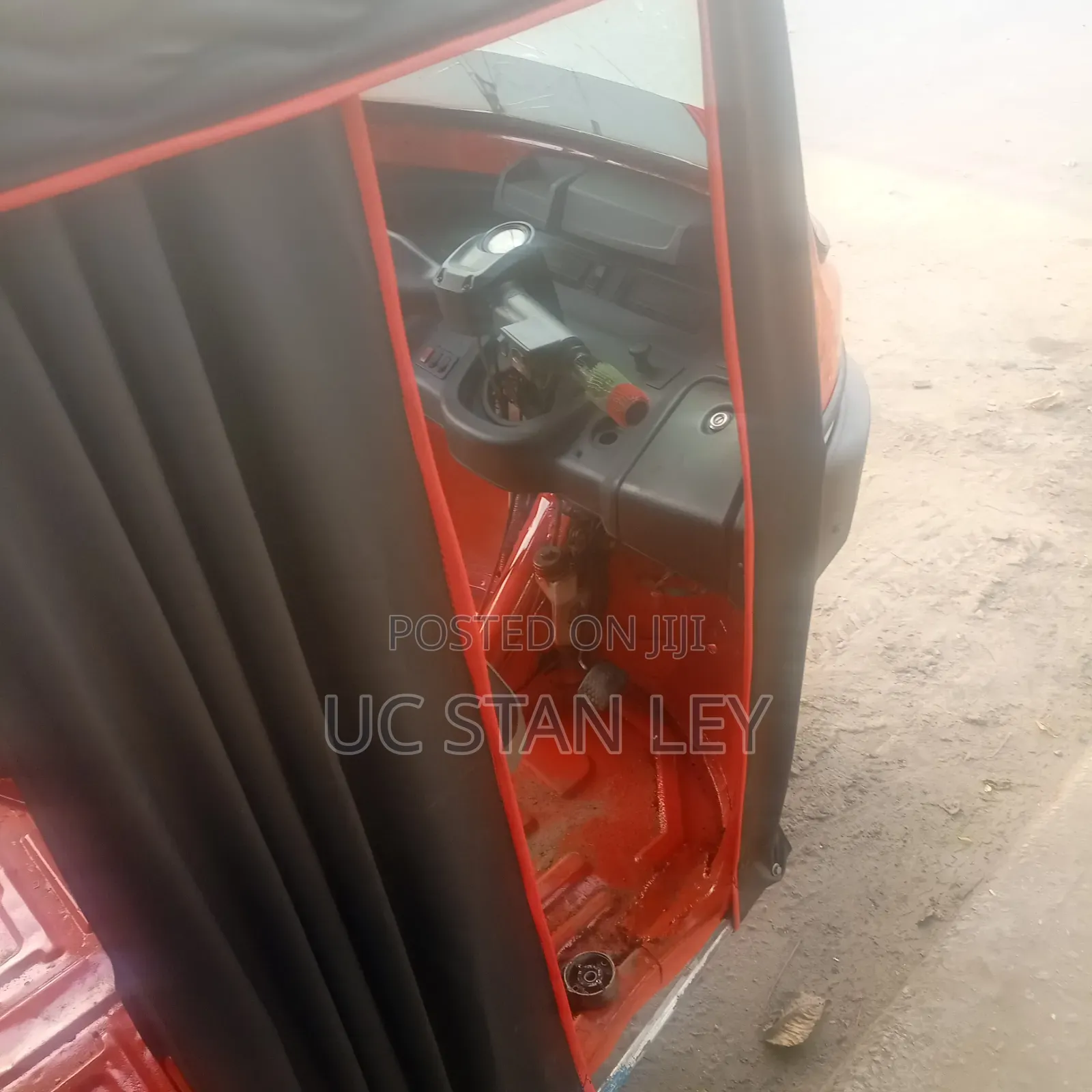 TVS King Cargo 2019 Orange