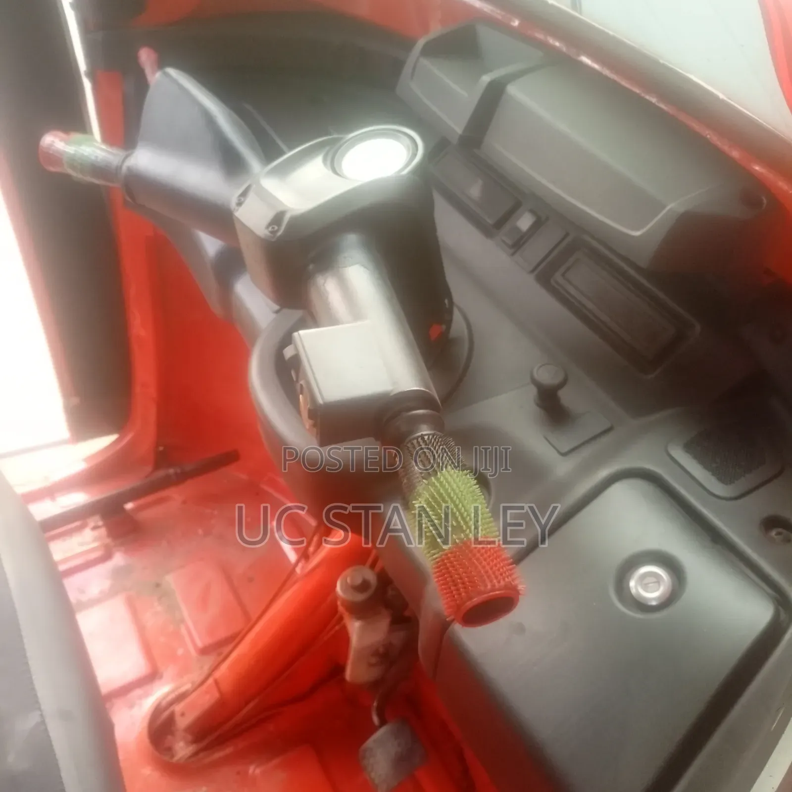 TVS King Cargo 2019 Orange