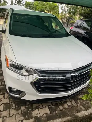 Chevrolet Traverse 2021 White