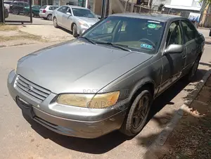 Toyota Camry 1998 Gray