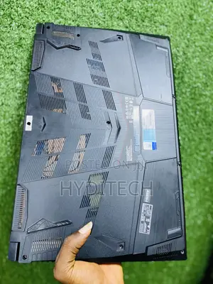 Laptop MSI MSI Sword 17 16GB Intel Core i7 SSD 512GB