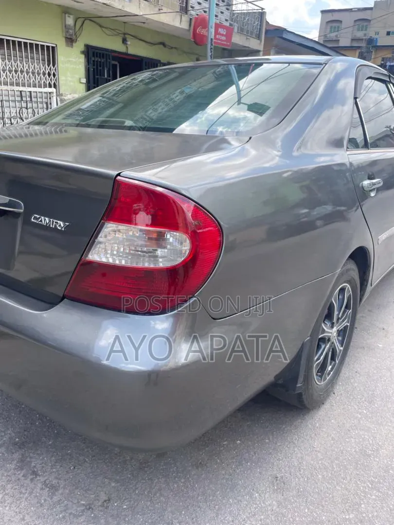 Toyota Camry 2004