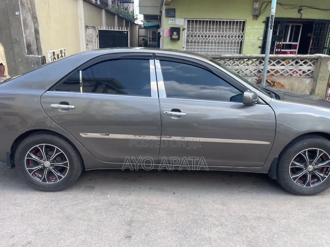 Toyota Camry 2004