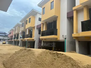 4bdrm Duplex in In An Estate, Adeniyi Jones for sale
