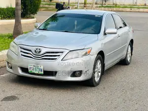 Toyota Camry 2011 Silver