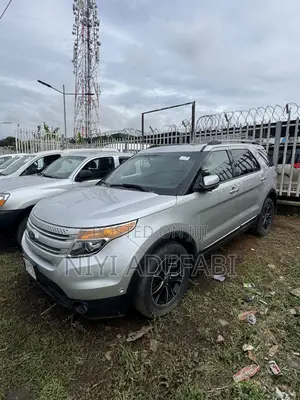 Ford Explorer 2012 Silver