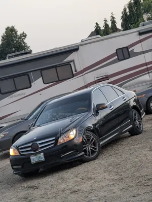 Mercedes-Benz C300 2011 Black