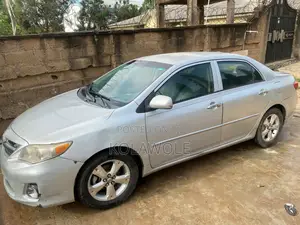 Toyota Corolla 2010 Silver