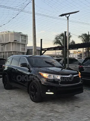 Toyota Highlander Limited Platinum V6 4x2 (3.5L 6cyl 6A) 2016 Black