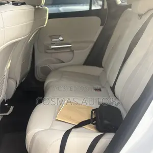 Mercedes-Benz GLA 250 2021 White