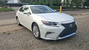 Lexus ES 2013 White