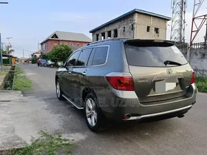 Toyota Highlander V6 2009 Green