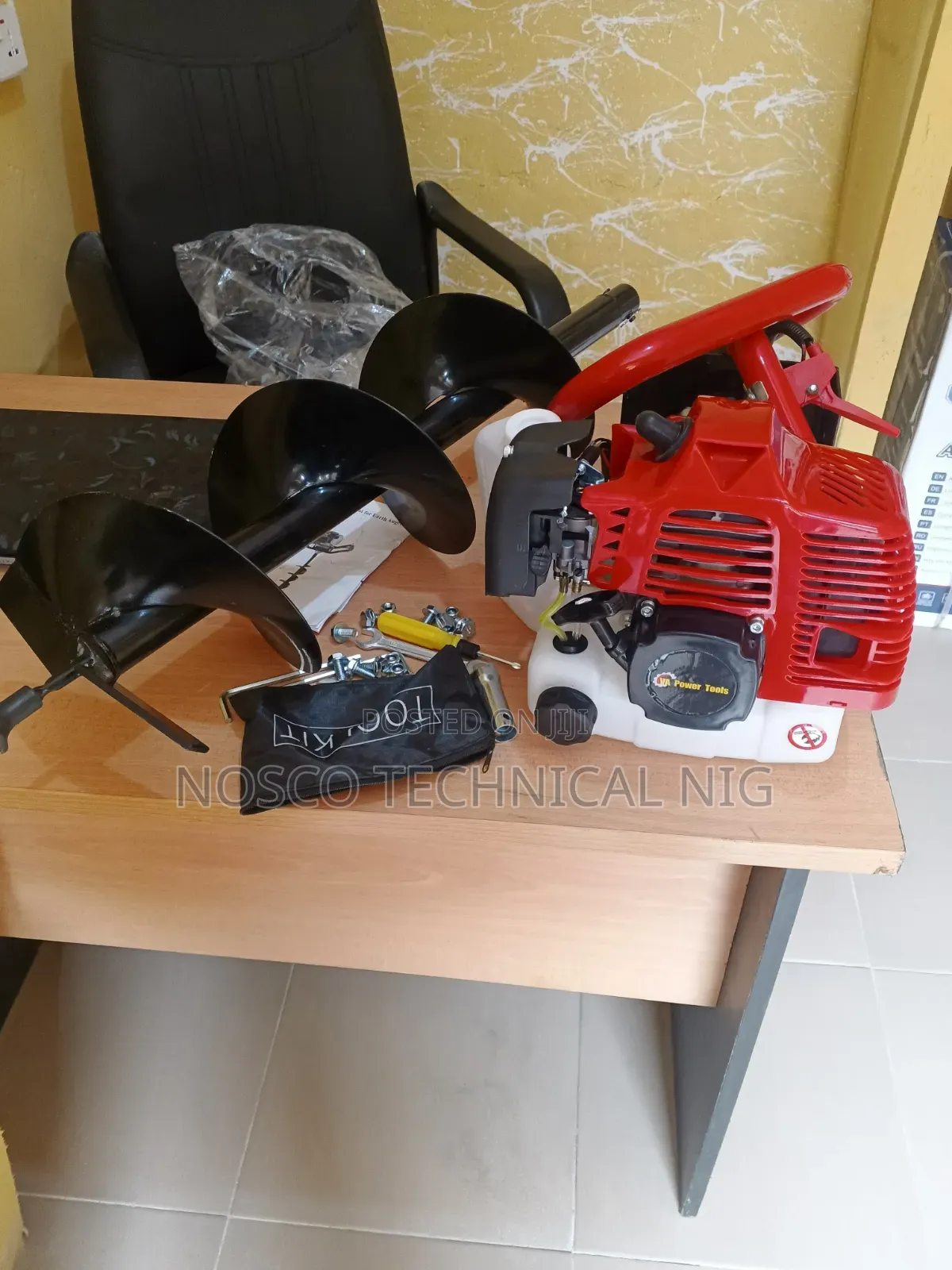 Earth Auger Machine