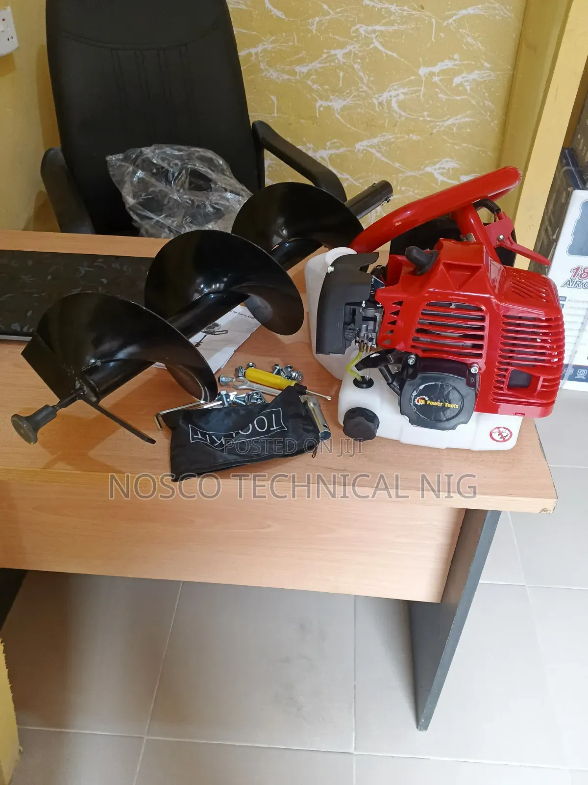 Earth Auger Machine